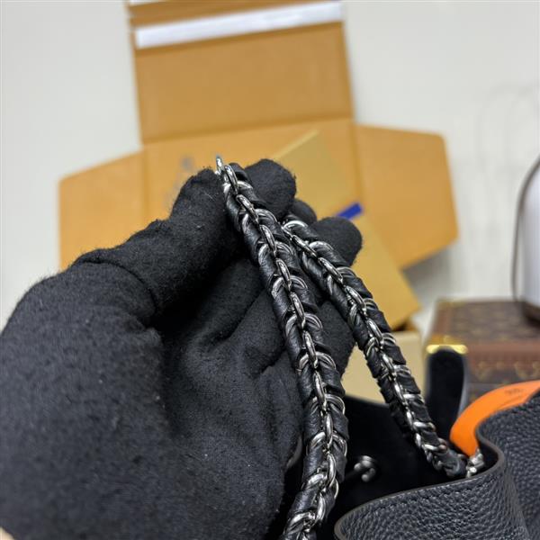 2026124175355217 570